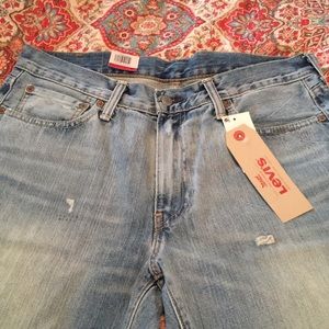 Levi’s 541 distressed jeans NWT
